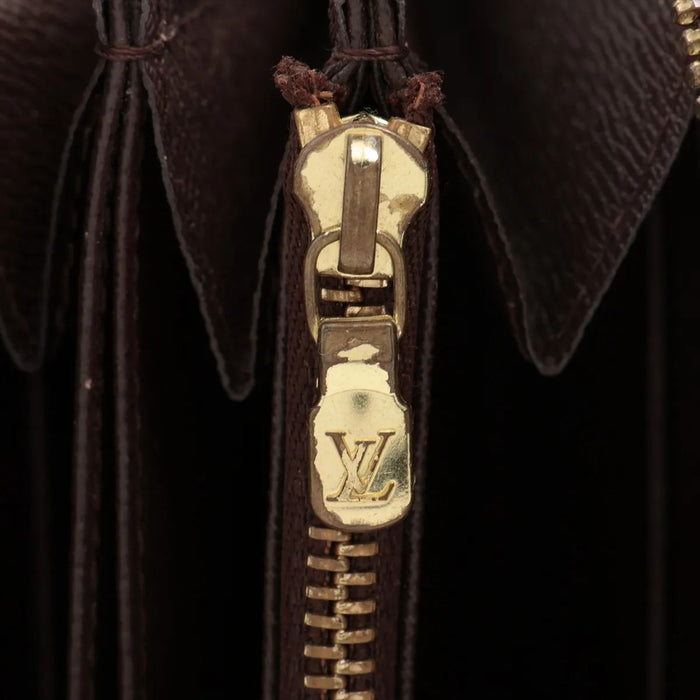Louis Vuitton Zippy Wallet in Brown Damier Ebene