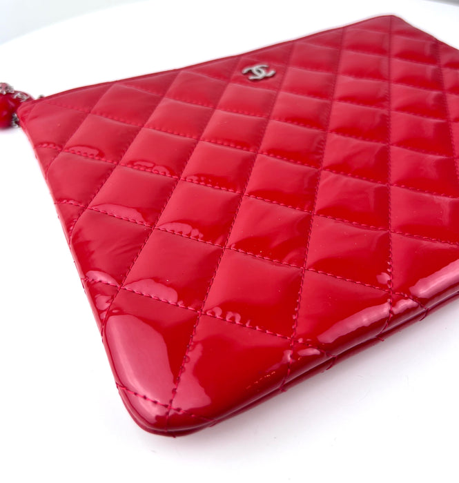 Chanel Patent Calfskin Quilted Valentine Hearts Medium O Case Red