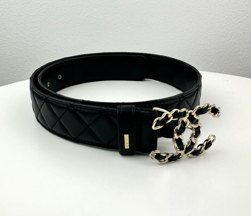 Chanel CC Logo Classic quilted Leather belt