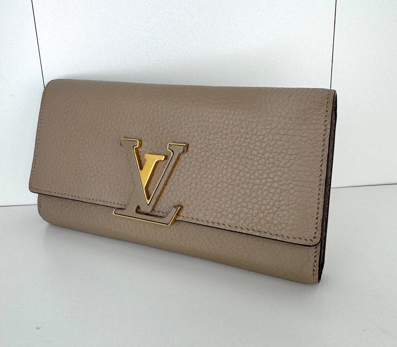 Louis Vuitton Capucines Wallet