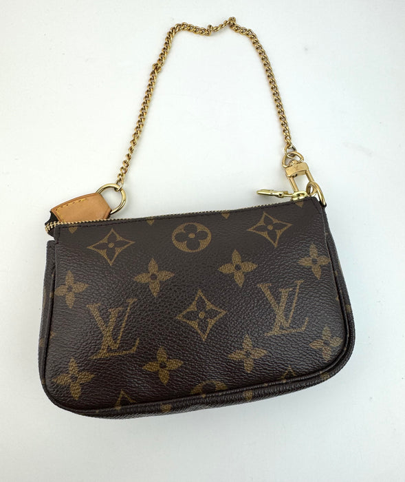 Louis Vuitton Monogram Mini Pochette Accessories