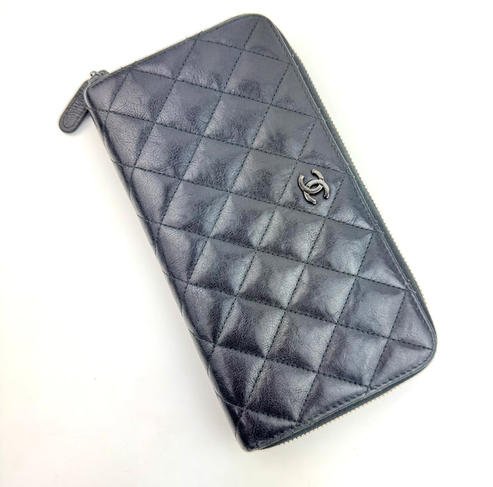 Chanel Calfskin Zip Wallet Black with black hardware