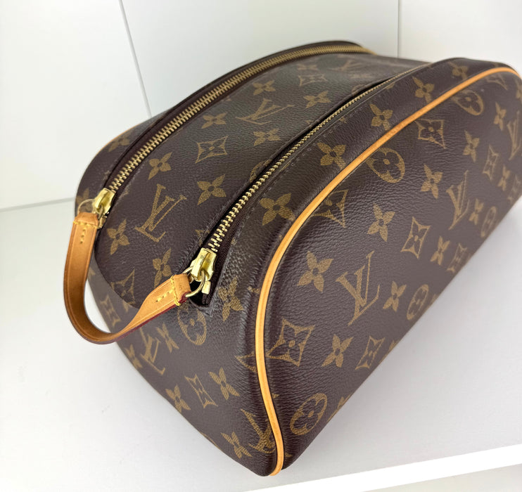 Louis Vuitton Dopp Kit Toilet Pouch