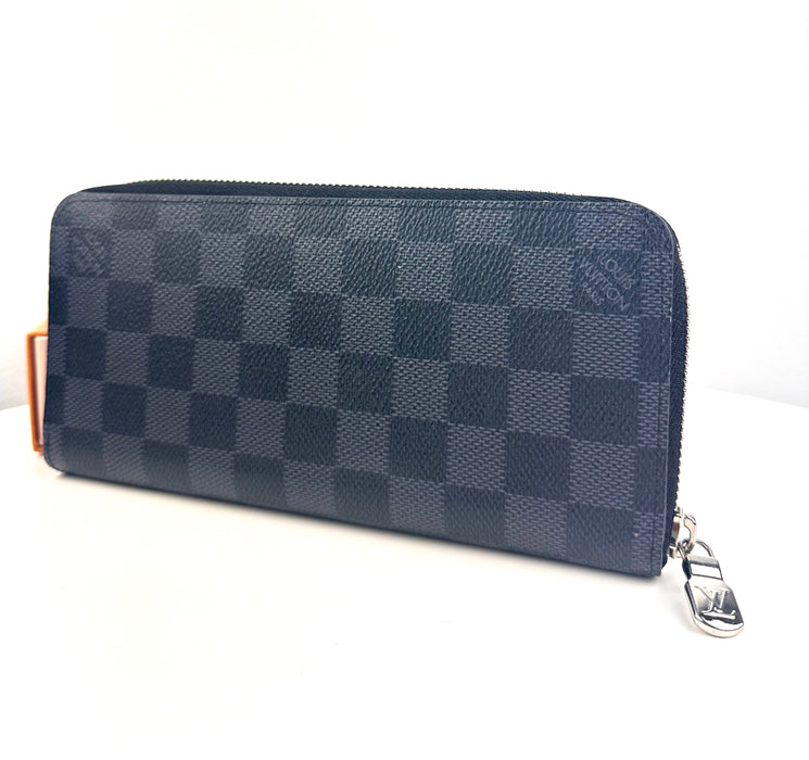 Louis Vuitton Zippy Wallet Vertical