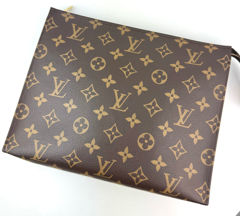 Louis Vuitton Toiletry 26