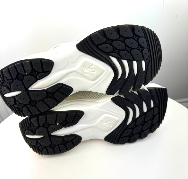 Louis Vuitton Run 55 Sneakers Women