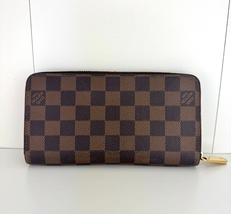 Louis Vuitton Zippy Wallet in Brown Damier Ebene