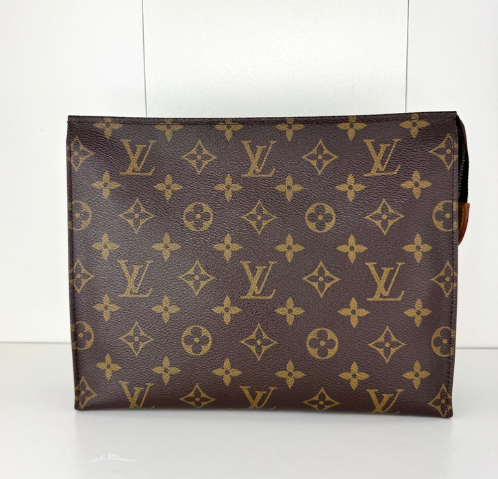 Louis Vuitton Toiletry 26