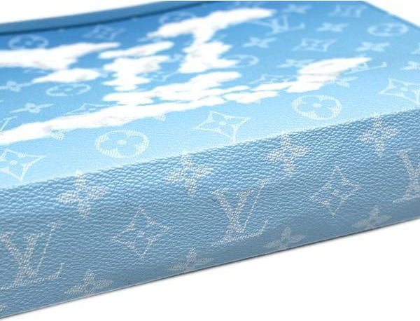 Louis Vuitton Pochette Voyage Limited Edition Monogram Clouds MM