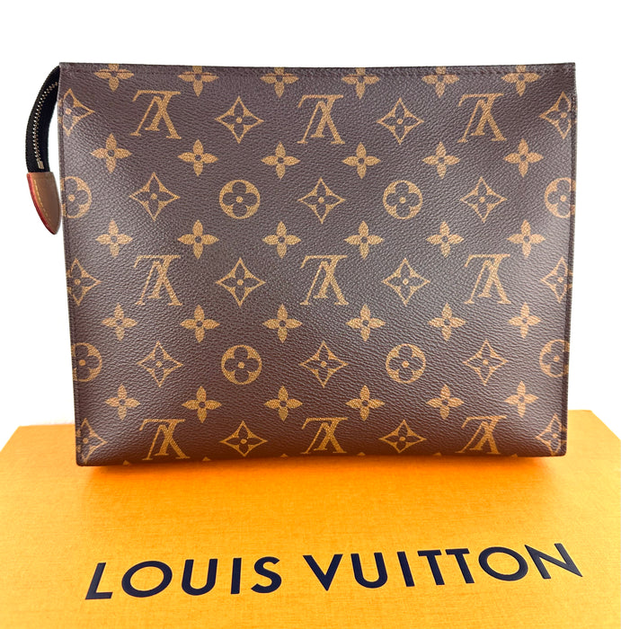 Louis Vuitton Toiletry 26