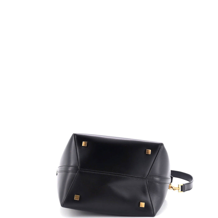 Saint Laurent Le 37 leather bucket bag