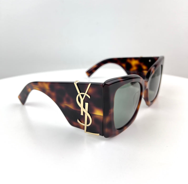 Saint Laurent Blaze Sunglasses with oversized Cateye frames