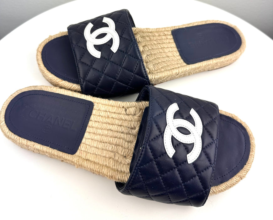 Chanel Leather CC Navy sandals