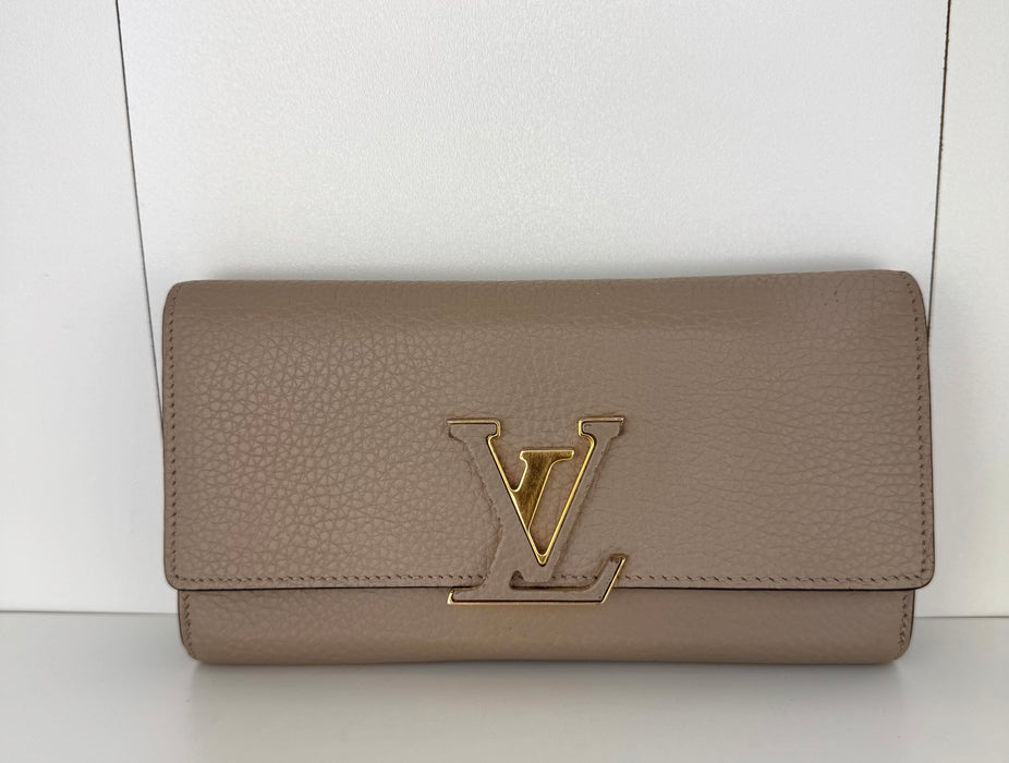 Louis Vuitton Capucines Wallet