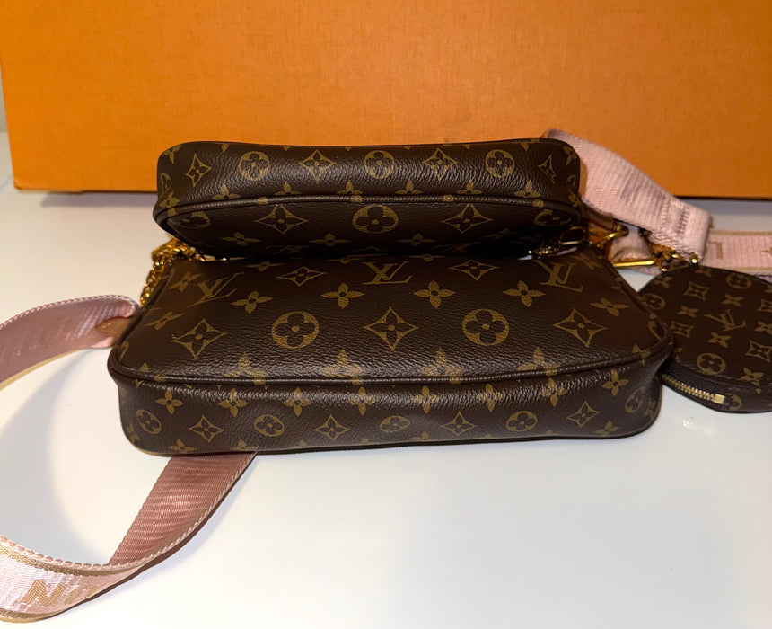 Louis Vuitton Multi Pochette Accessories in Light Pink