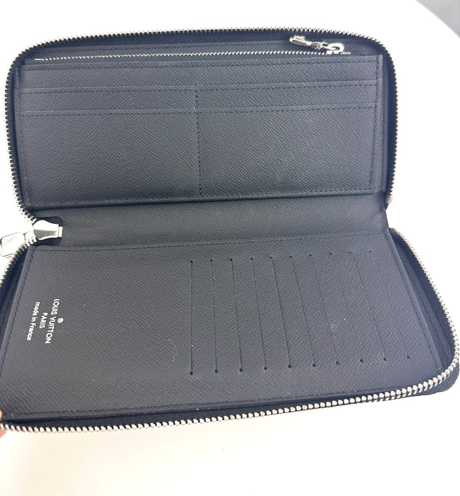 Louis Vuitton Zippy Wallet Vertical