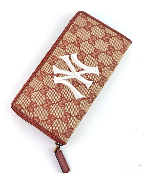 Gucci Yankees Zippy Wallet