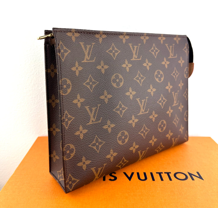 Louis Vuitton Toiletry 26