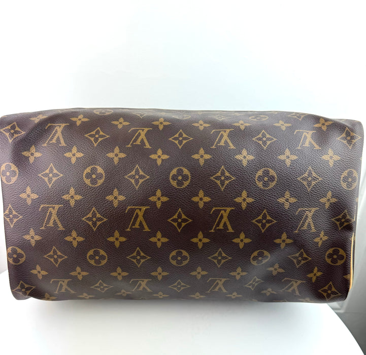 Louis Vuitton Monogram Speedy 35
