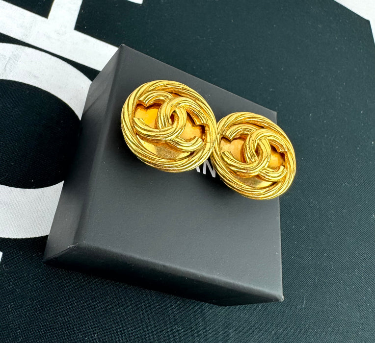 Chanel Vintage CC Logo 24K Gold Clip Earrings