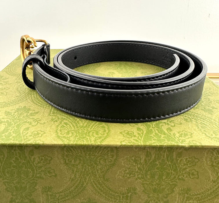 Gucci Leather belt with Double G buckle.