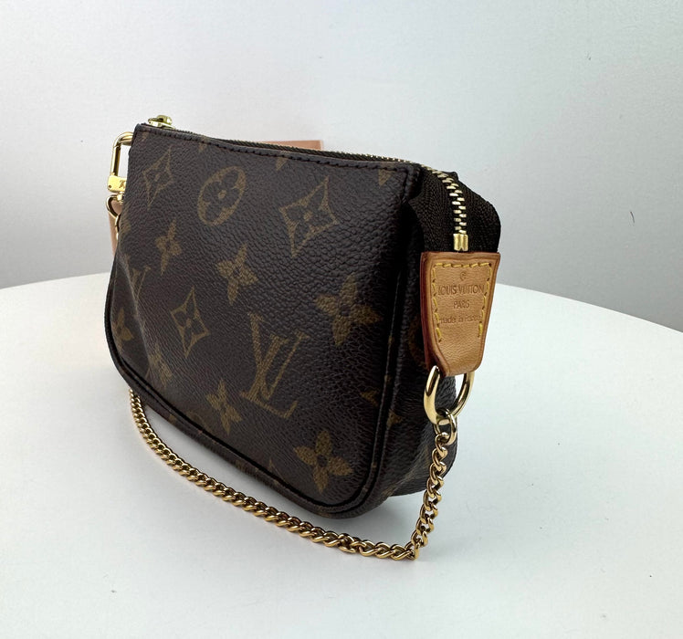 Louis Vuitton Monogram Mini Pochette Accessories