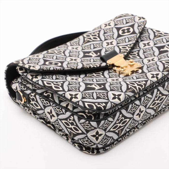 Louis Vuitton Pochette Metis Jacquard