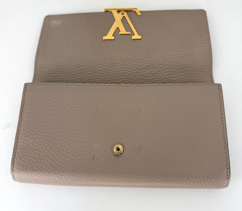 Louis Vuitton Capucines Wallet