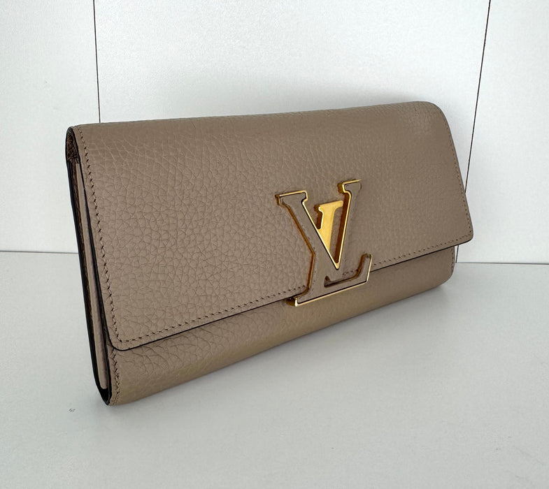 Louis Vuitton Capucines Wallet