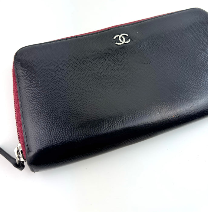 Chanel Zippy Wallet black