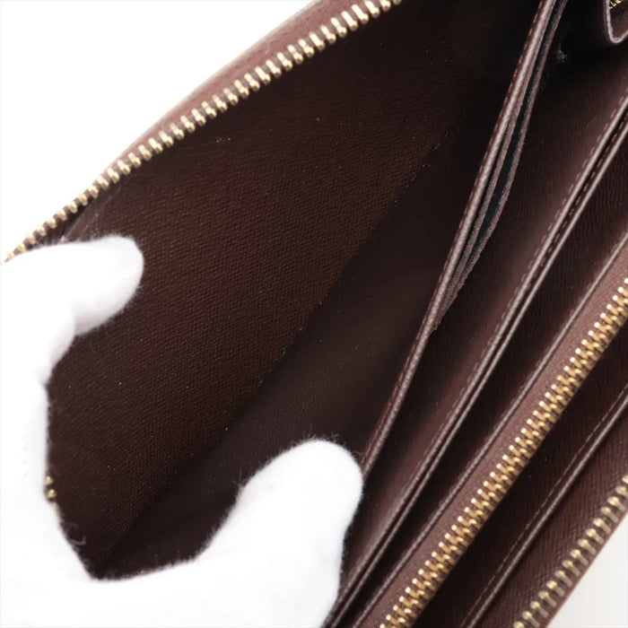 Louis Vuitton Zippy Wallet in Brown Damier Ebene