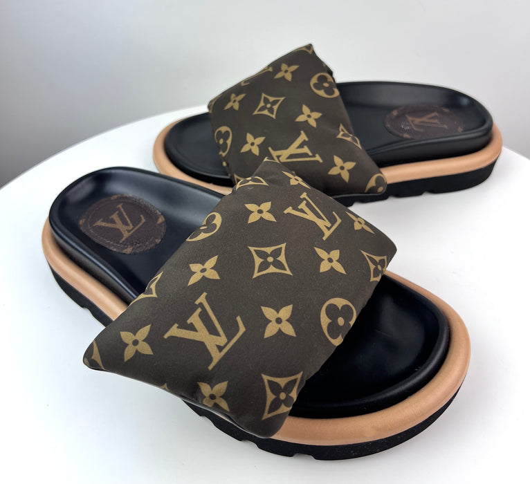 Louis Vuitton Pool Pillow Flat Comfort Mule