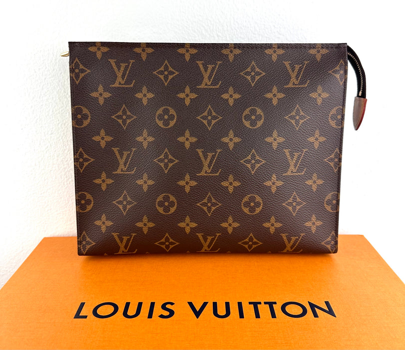 Louis Vuitton Toiletry 26