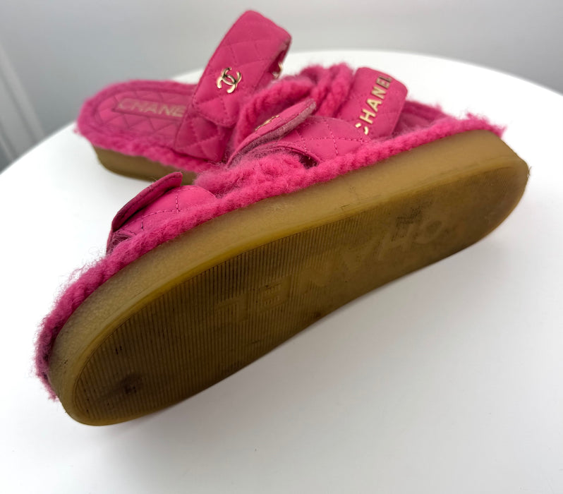 Chanel Cord Lambskin Quilted Logo Sandal Pink Beige size 37