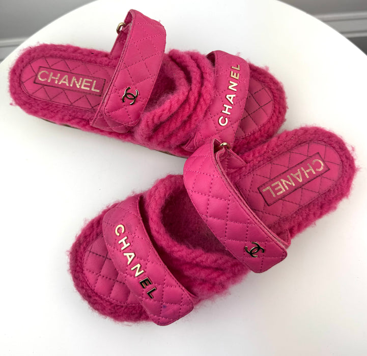 Chanel Cord Lambskin Quilted Logo Sandal Pink Beige size 37