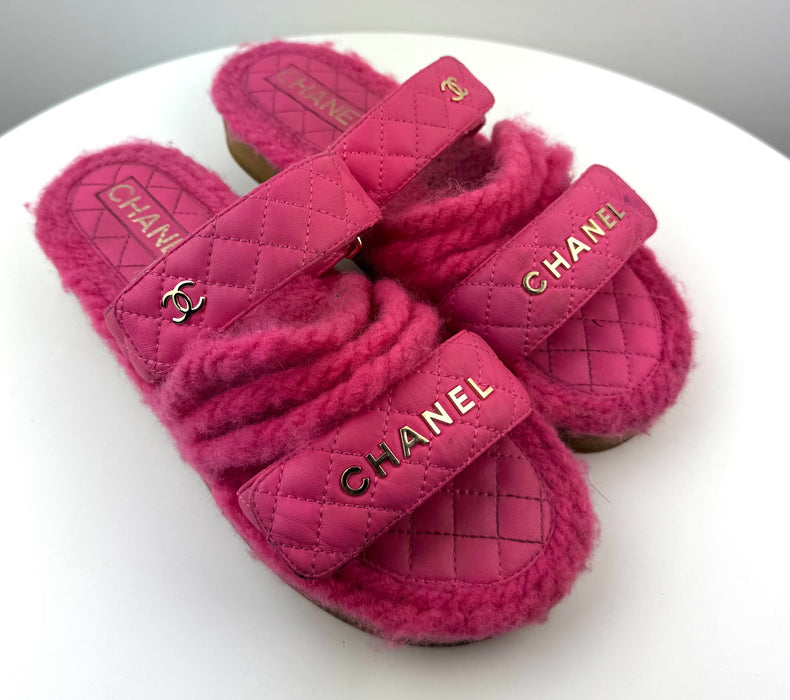 Chanel Cord Lambskin Quilted Logo Sandal Pink Beige size 37