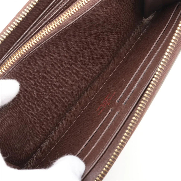 Louis Vuitton Zippy Wallet in Brown Damier Ebene