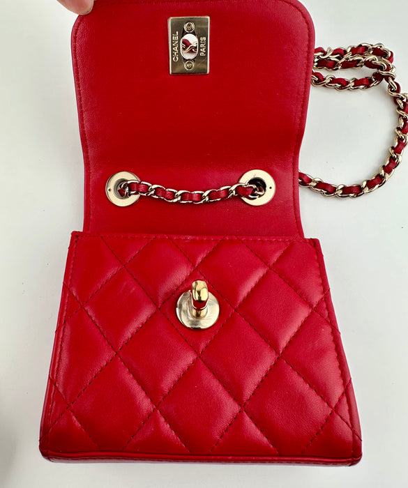 Chanel Lambskin Quilted Mini Trendy CC Clutch With Chain