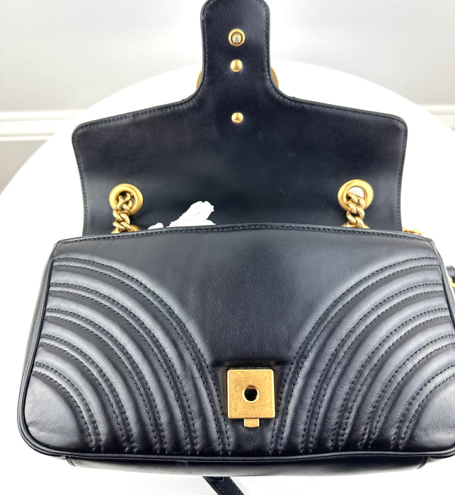 Gucci GG Marmont Small Matelasse Shoulder bag