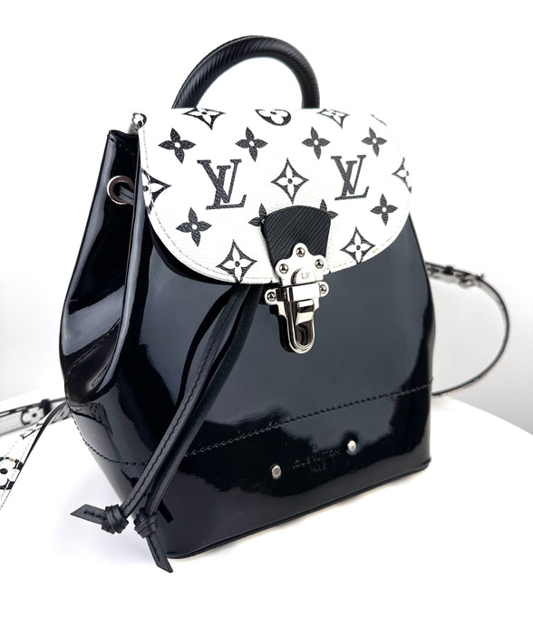 Louis Vuitton hot springs backpack black and white