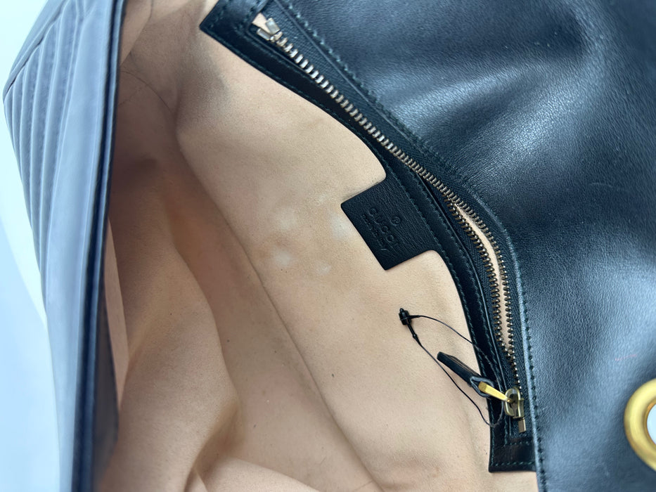 Gucci GG Marmont Small Matelasse Shoulder bag