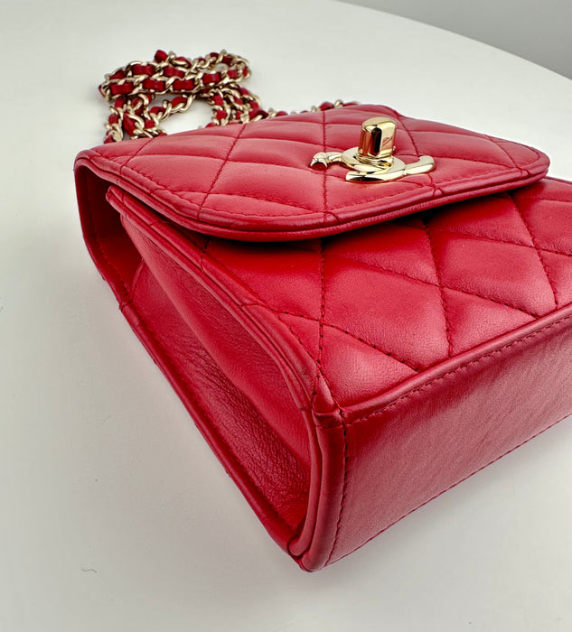 Chanel Lambskin Quilted Mini Trendy CC Clutch With Chain