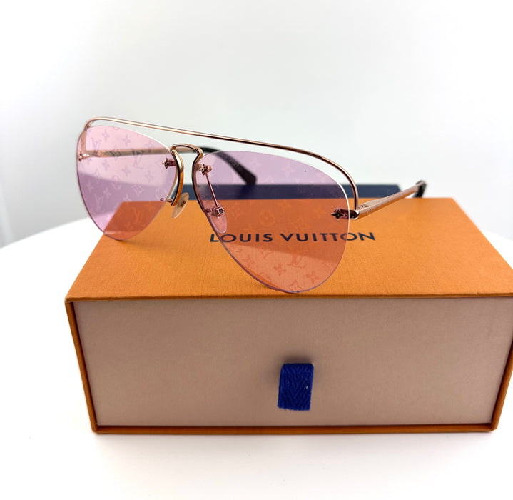 Louis Vuitton Monogram Flower Grease Sunglasses Pink lenses