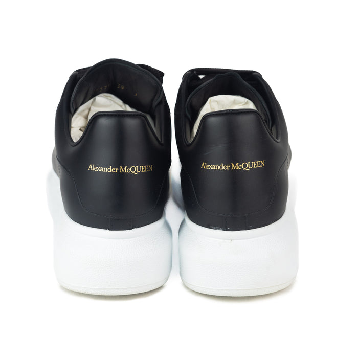 Alexander McQueen Oversized Sneaker in Black