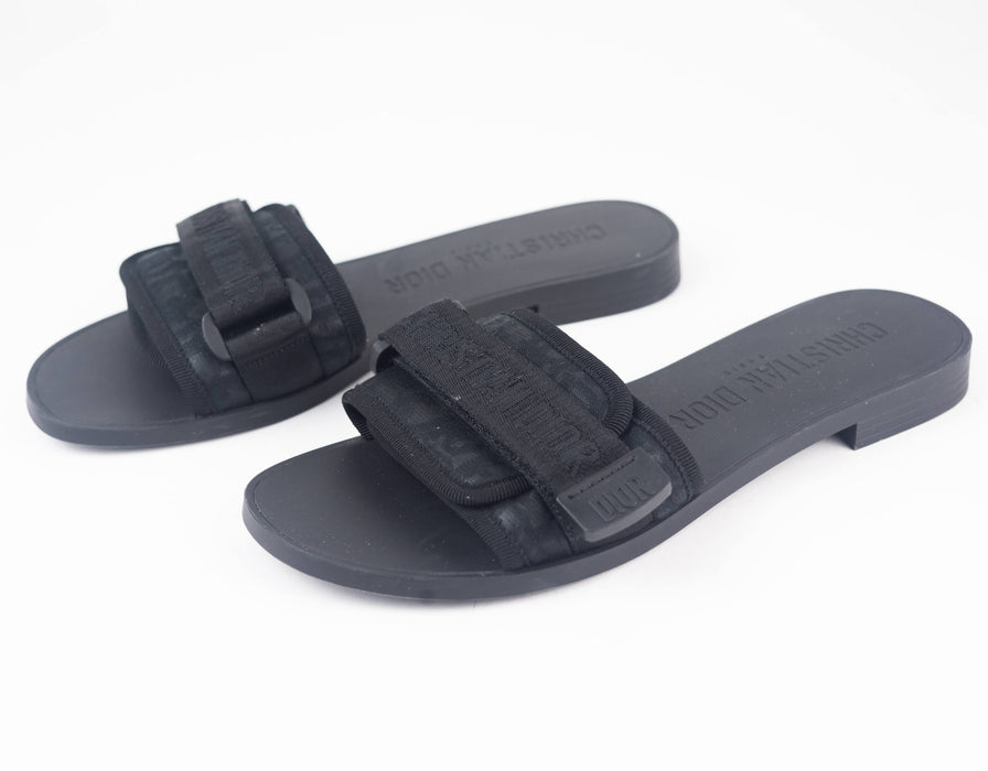 Dior (R)evolution Slides in Black