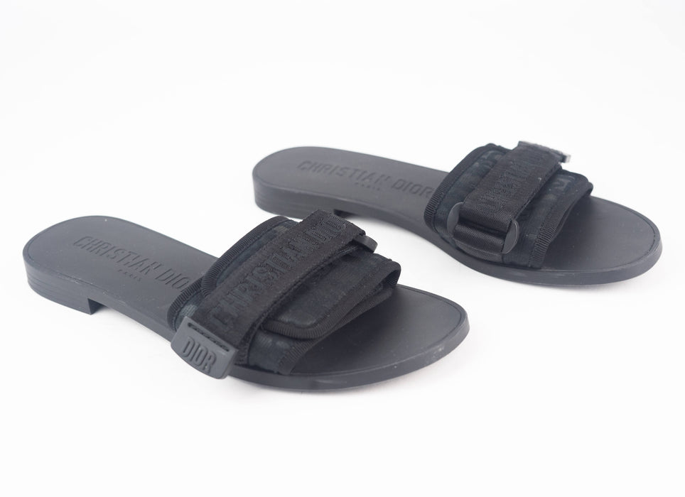 Dior (R)evolution Slides in Black