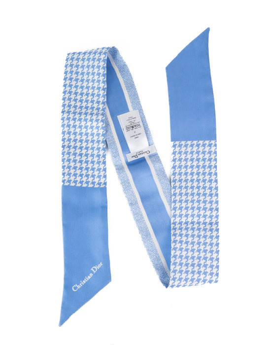 Dior 30 Montaigne Mitzah Scarf in Cornflower Blue