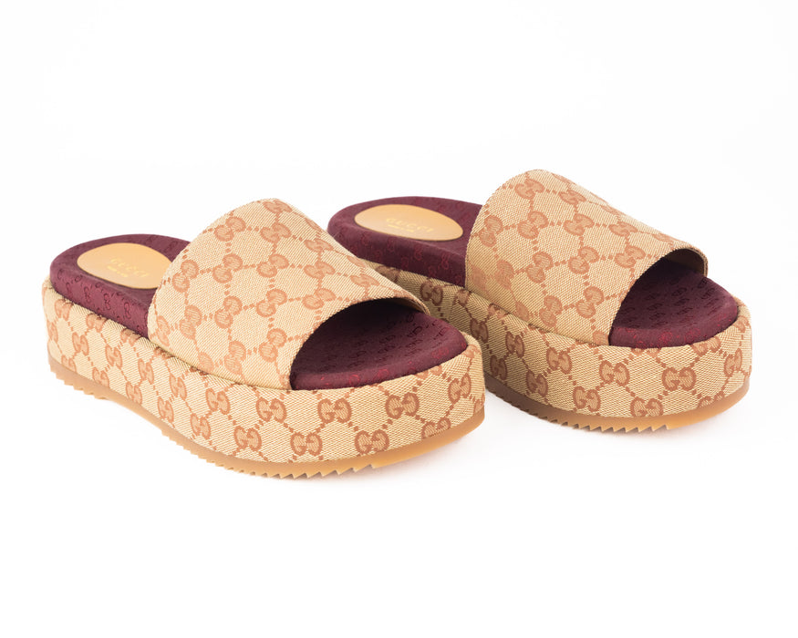 Gucci Original GG Slide Sandals