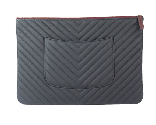 Chanel Chevron Large O Case in Black