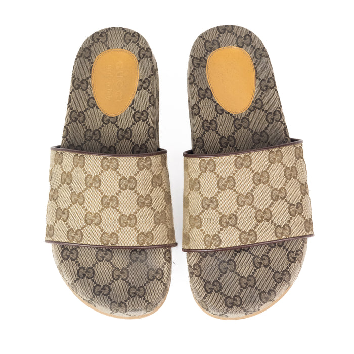 Gucci GG Canvas Slide Sandal in Beige